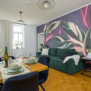 Le Vacation 3-room-apartment 67qm, Kueche, Netflix, Free-tv Apartment Schkeuditz